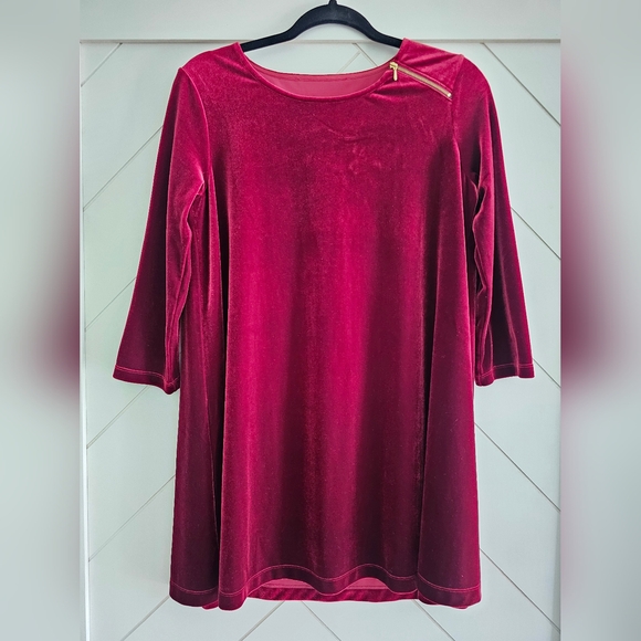 043. Joan Vass ¾ Sleeve Velour Tunic - Picture 1 of 3